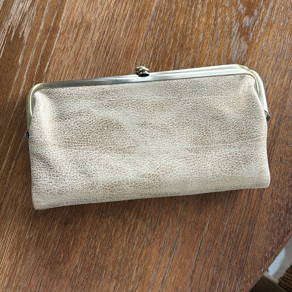 Brand new HOBO LAUREN WALLET / clutch